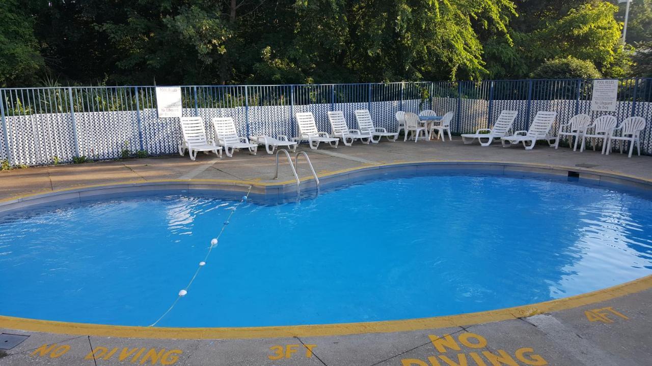 Mentor Home Inn And Suites Екстер'єр фото