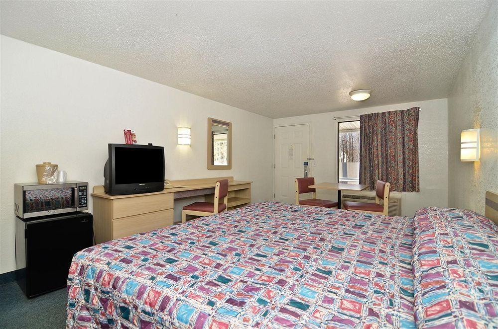 Mentor Home Inn And Suites Екстер'єр фото