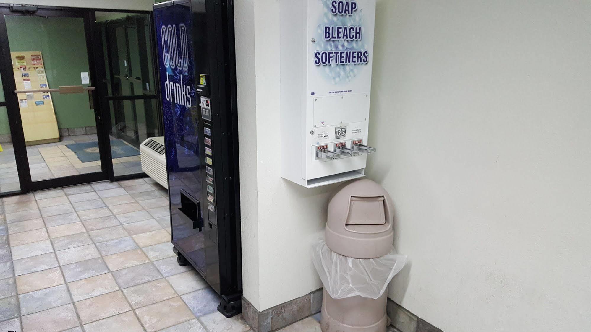 Mentor Home Inn And Suites Екстер'єр фото