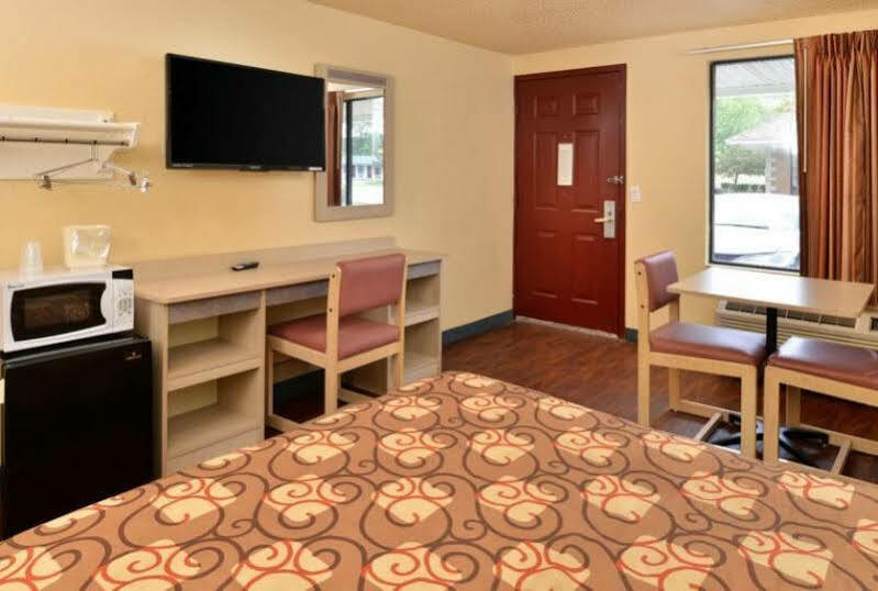 Mentor Home Inn And Suites Екстер'єр фото
